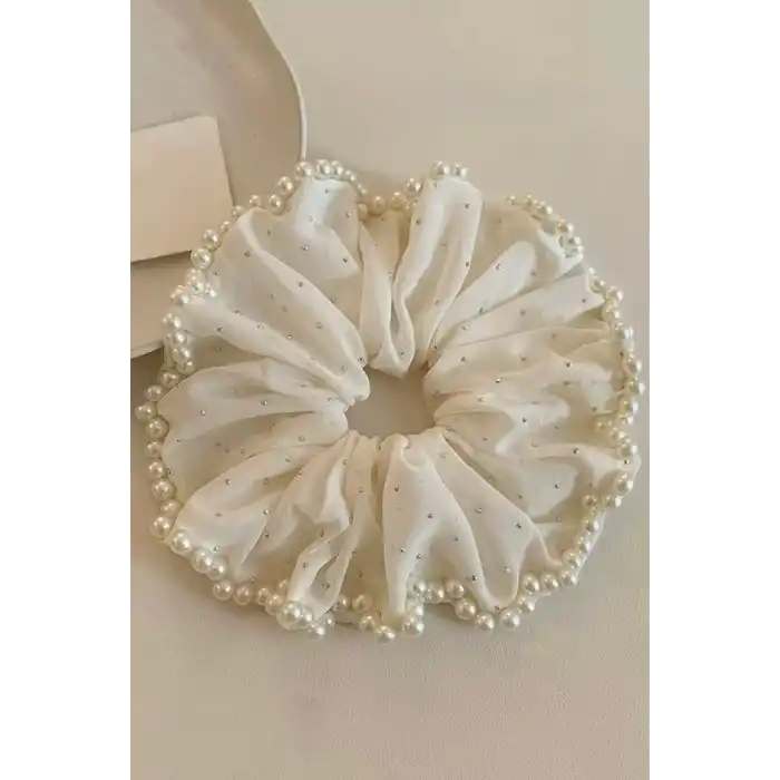 Beyaz Renk İnci Ve Taş Detaylı Simit Toka