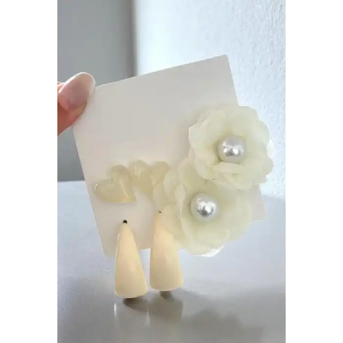 Beyaz Renk Karışık Figürlü 6lı Küpe Set