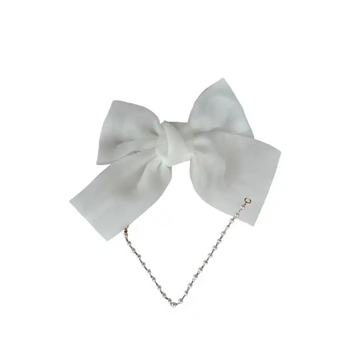 Beyaz Renk Kurdele Figürlü İnci Detaylı Otomat Toka