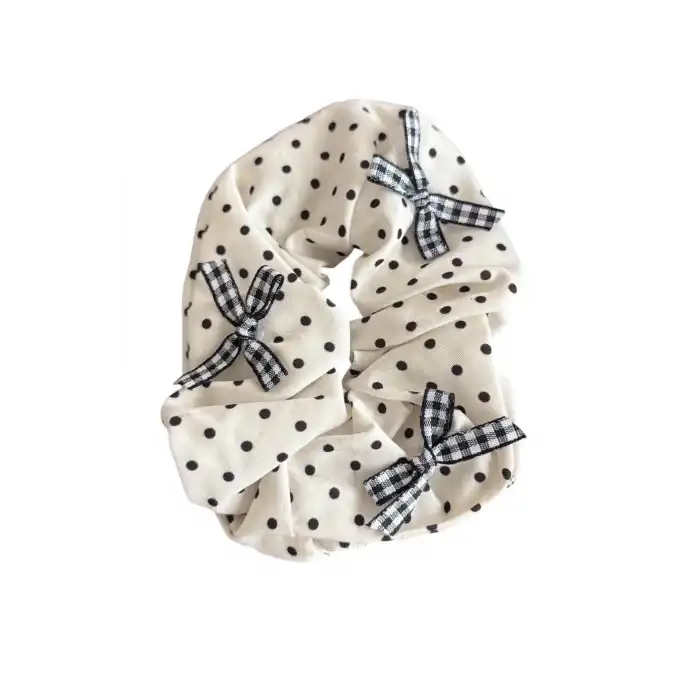 Beyaz Renk Kurdele Ve Puantiye Figürlü Simit Toka