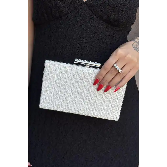 Beyaz Renk Simli Abiye Portföy Çanta