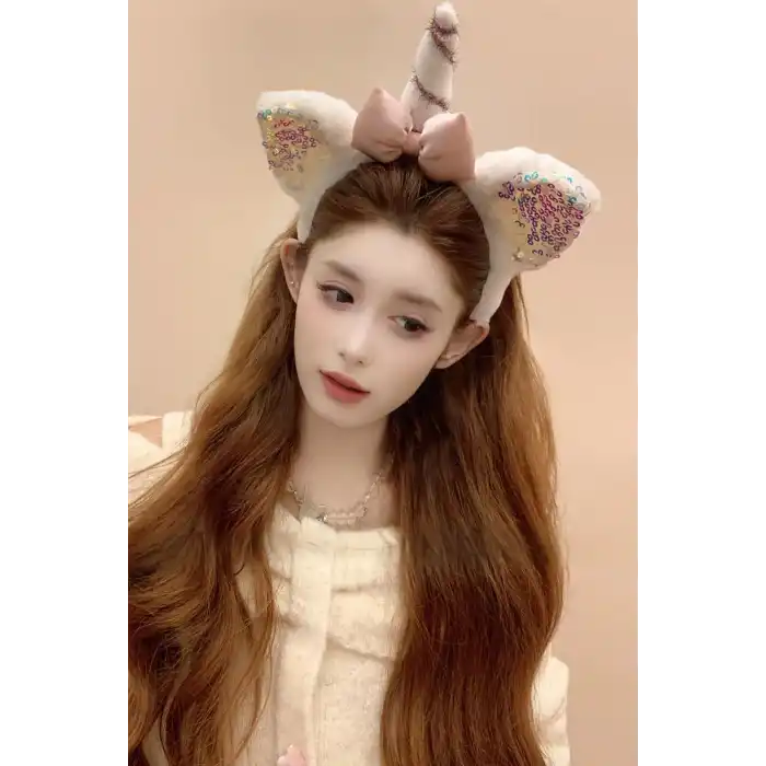 Beyaz Renk Unicorn Figürlü Peluş Taç