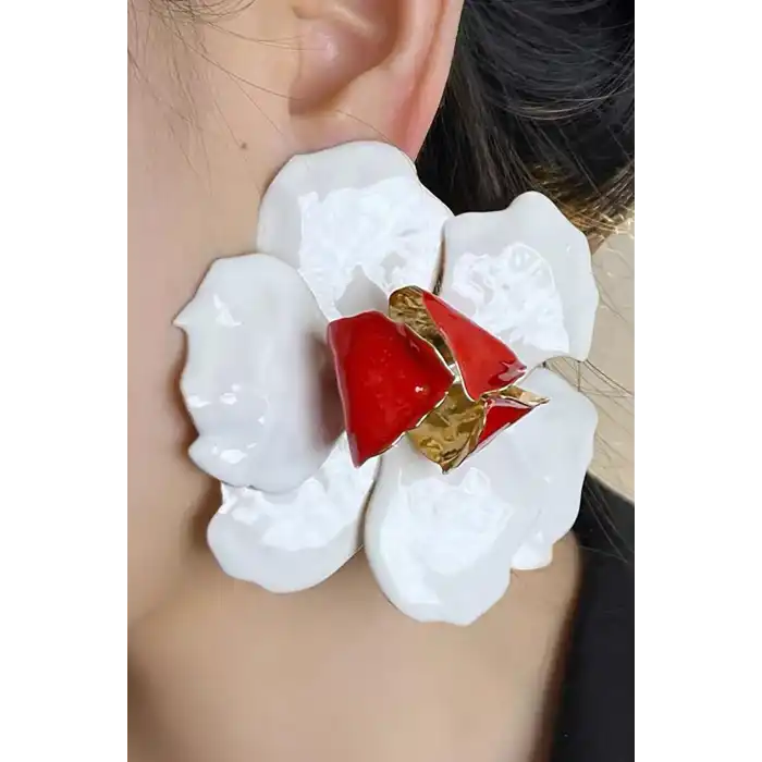 Beyaz Ve Kırmızı Renk Çiçek Figürlü Tasarım  Küpe (Çift)