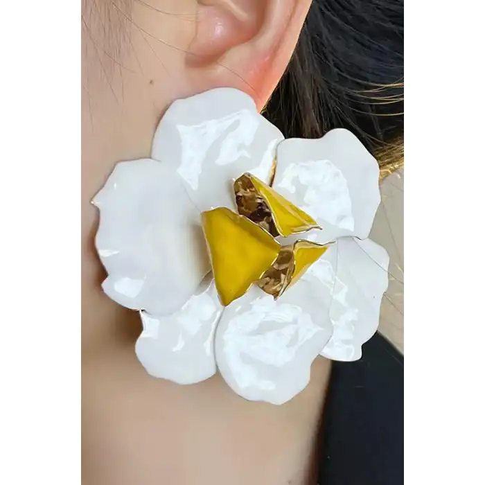 Beyaz Ve Sarı Renk Çiçek Figürlü Tasarım  Küpe (Çift)