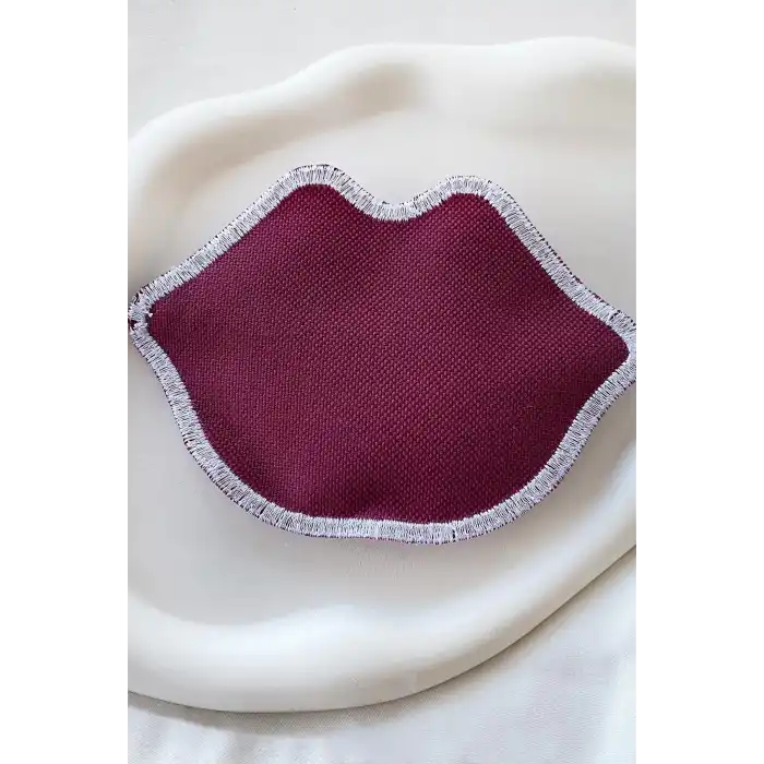 Bordo Renk Dudak Detaylı Kadın Cüzdan