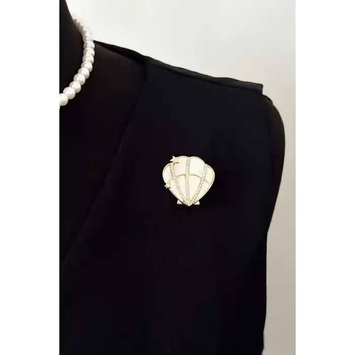 Deniz Kabuğu Figürlü Broş