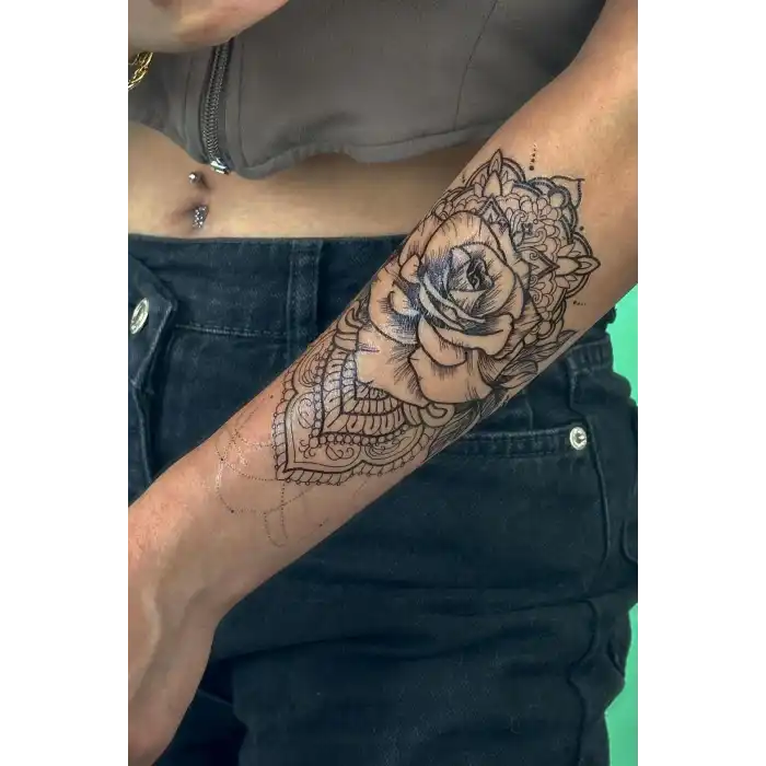Geçici Gül Figürlü Dövme Tatto