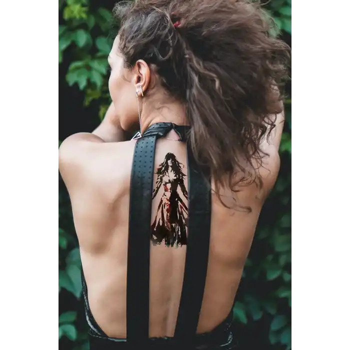 Geçici Kadın Modelli Dövme Tattoo