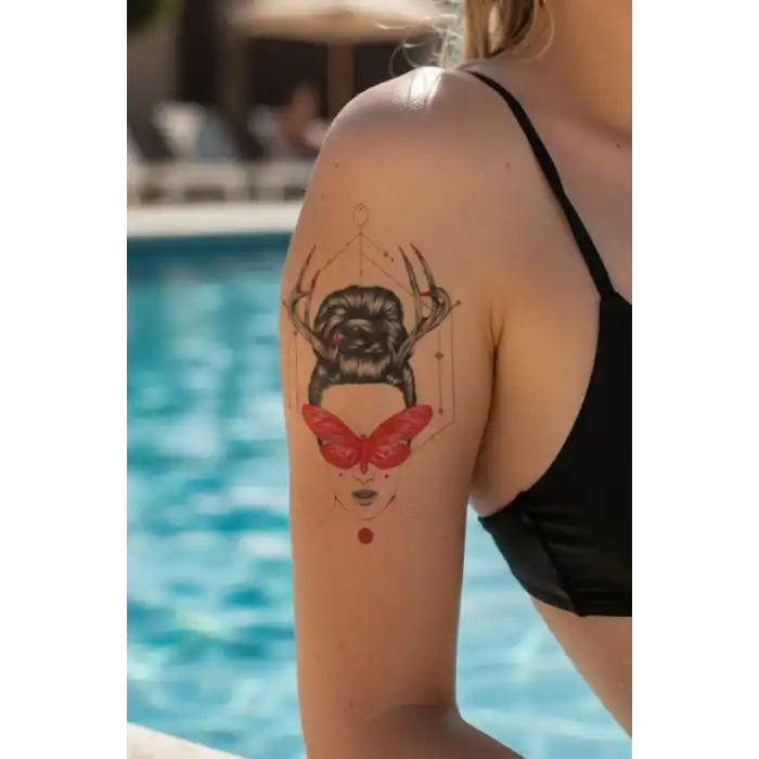 Geçici Kadın ve Kelebek Modelli Dövme Tattoo
