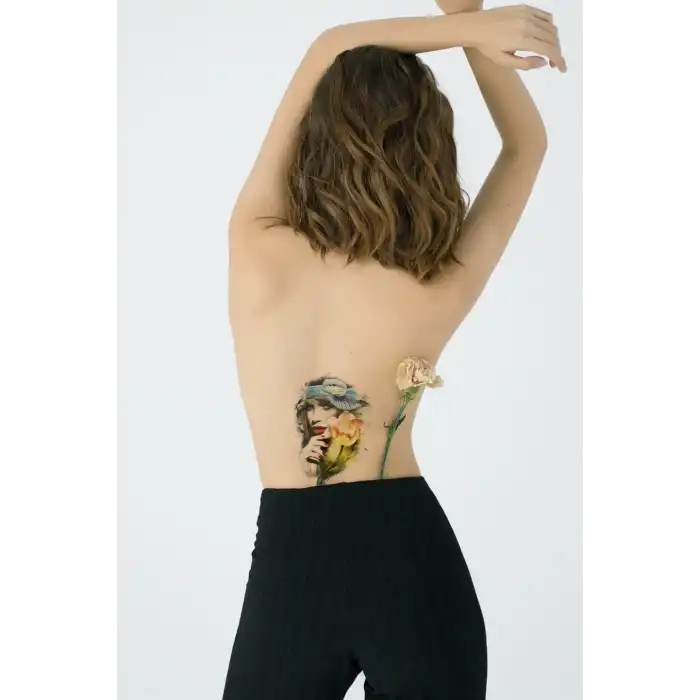 Geçici Kadın, Yılan ve Gül Modelli Dövme Tattoo