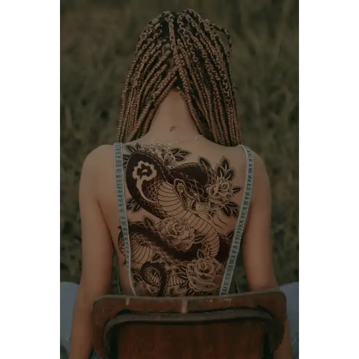 Geçici Yılan ve Gül Modelli Sırt Dövme Tattoo