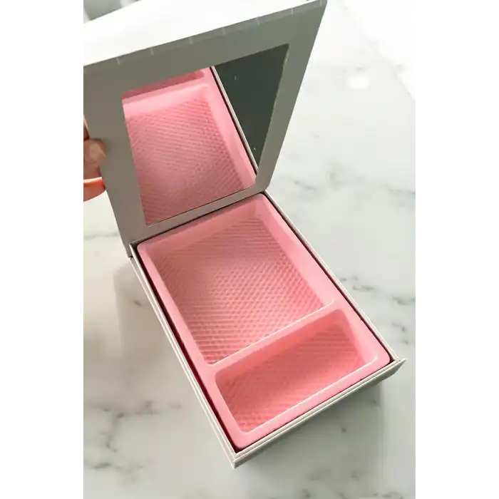 Gri Renk Ayna Detaylı Takı Organizeri