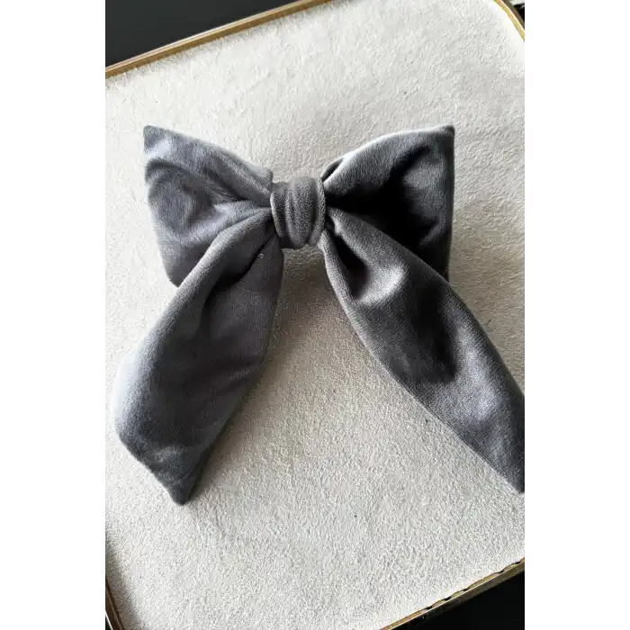 Gri Renk Kurdele Figürlü Kadife Otomat Toka