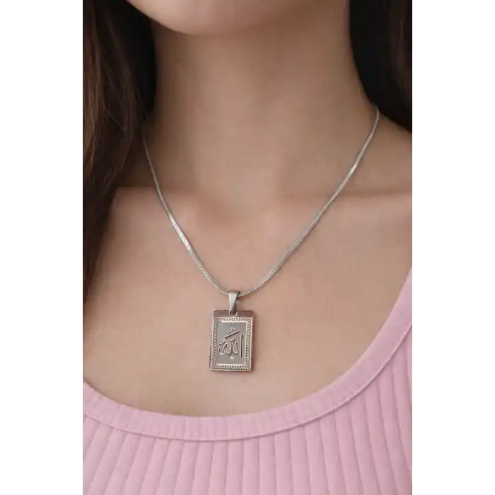 Gümüş Renk Allah Yazılı Çelik Kolye
