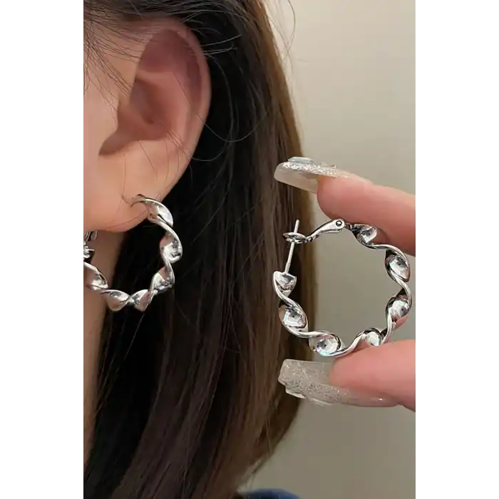 Gümüş Renk Burgu Detaylı 30Mm Halka Küpe (Çift)