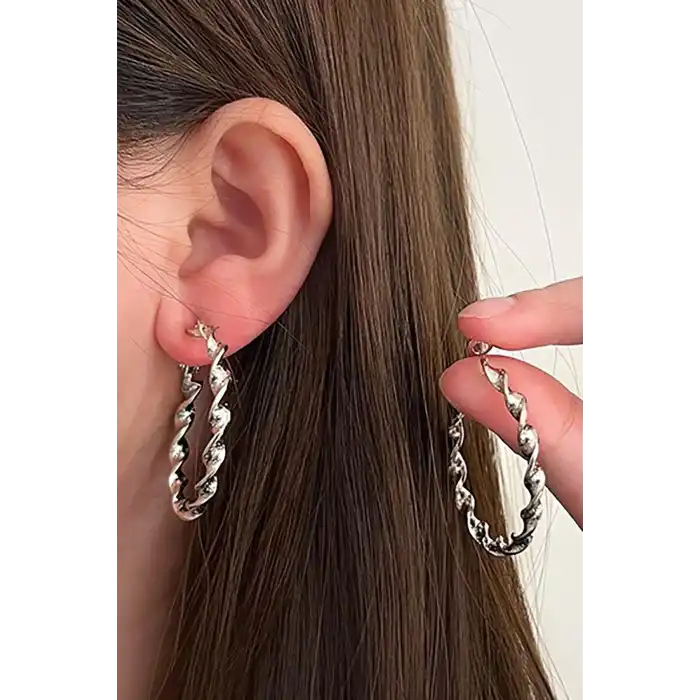 Gümüş Renk Burgu Detaylı 40Mm Halka Küpe (Çift)