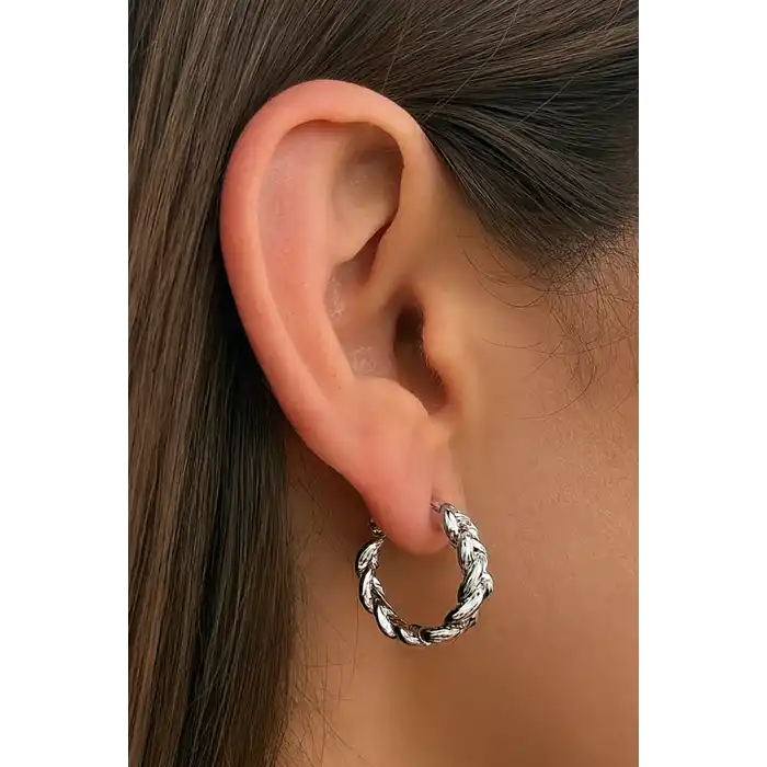 Gümüş Renk Burgu Detaylı Halka Küpe (Çift)