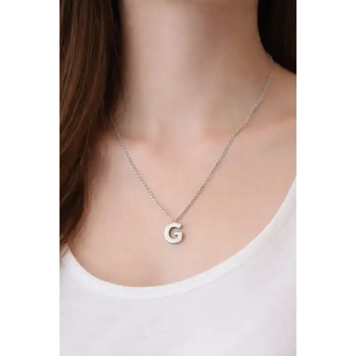 Gümüş Renk G Harf Çelik Kolye