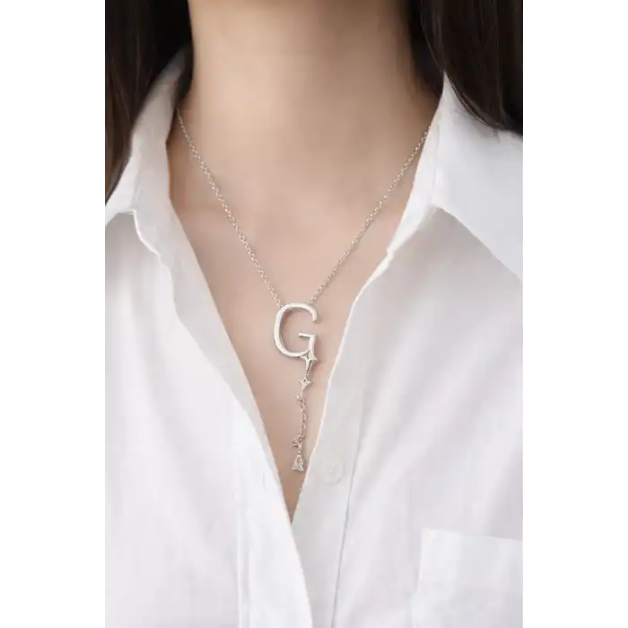 Gümüş Renk G Harfli Taş Detaylı Çelik Kolye