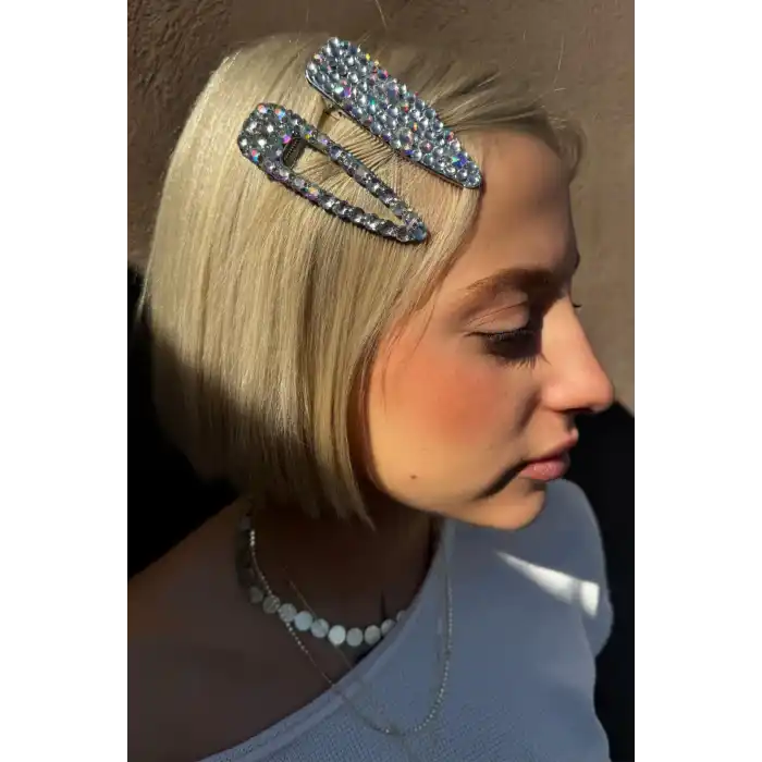 Gümüş Renk Hologram Taş Detaylı İkili Yan Toka