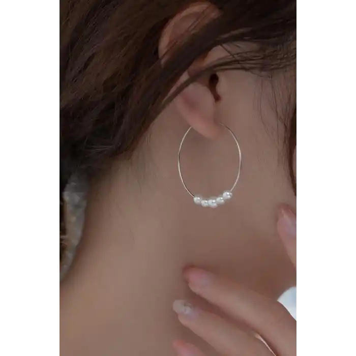 Gümüş Renk İnci Detaylı Halka Küpe (Çift)