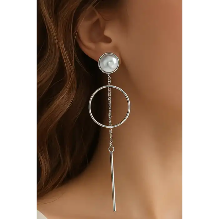 Gümüş Renk İnci Detaylı Sallantılı Küpe (Çift)