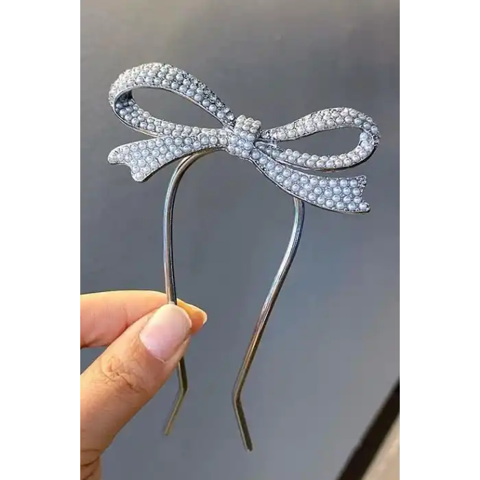 Gümüş Renk İnci Detaylı Topuz Toka