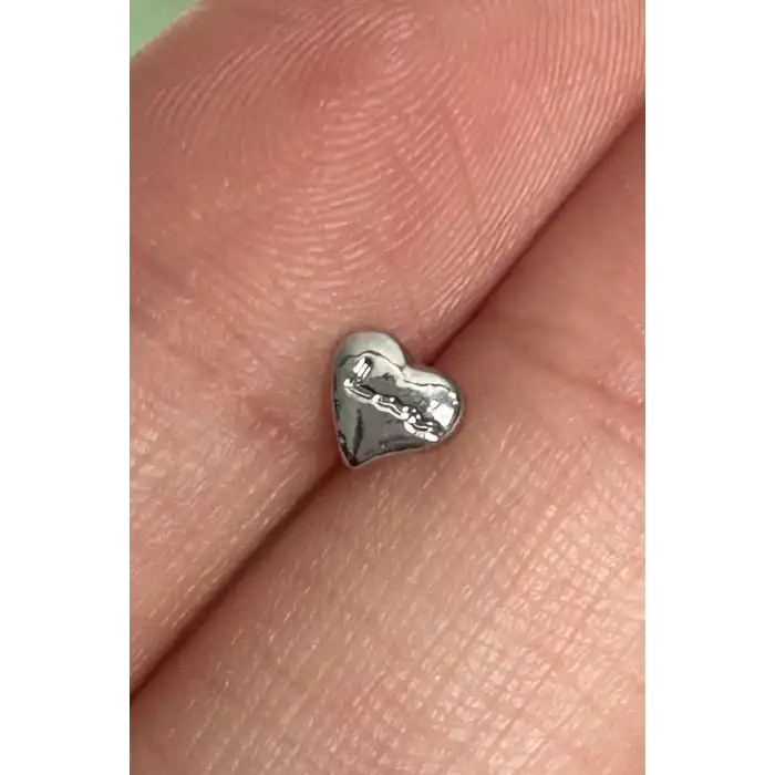 Gümüş Renk Kalp Figürlü Cerrahi Çelik Tragus/Kıkırdak Küpe/Piercing (Tek)