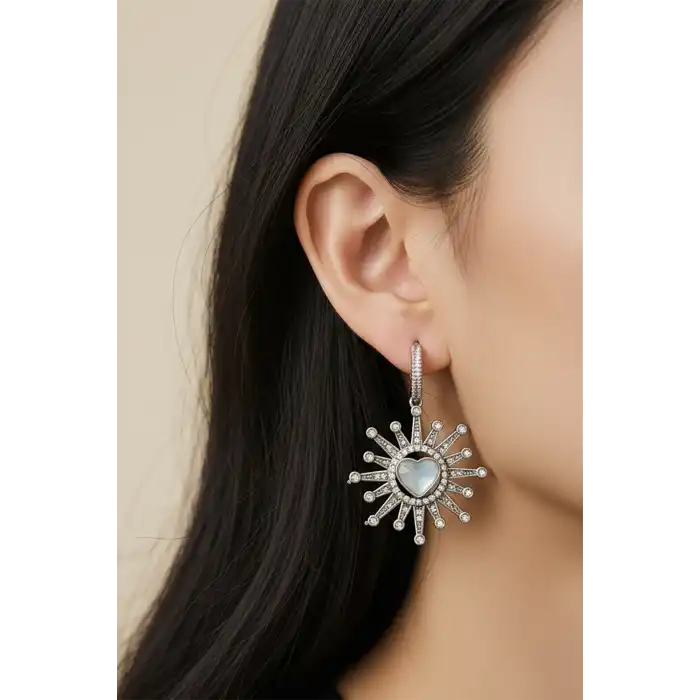 Gümüş Renk Kalp Figürlü Küpe (Çift)