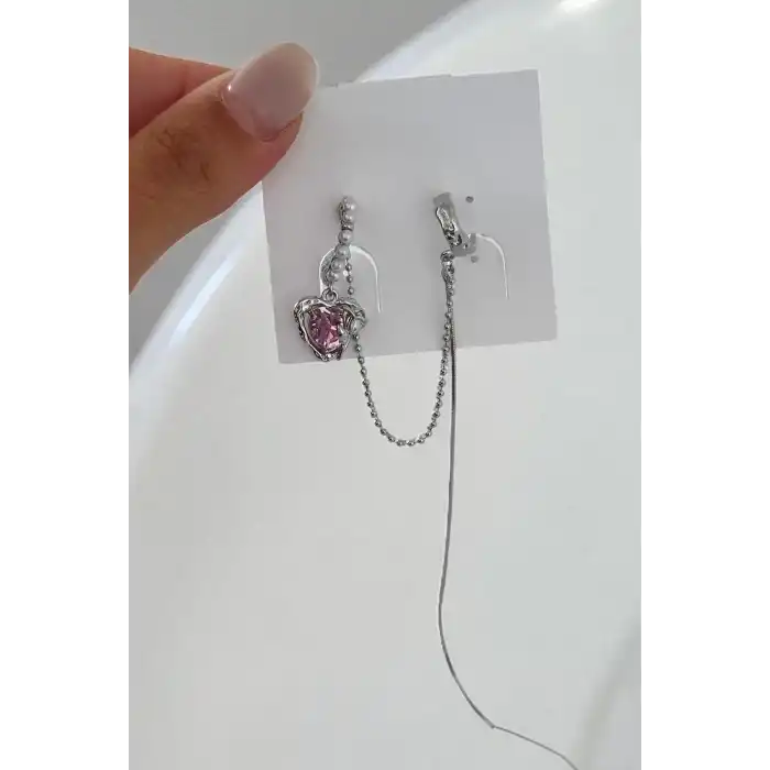 Gümüş Renk Kalp Figürlü Taş Detaylı Kulak Aksesuarı