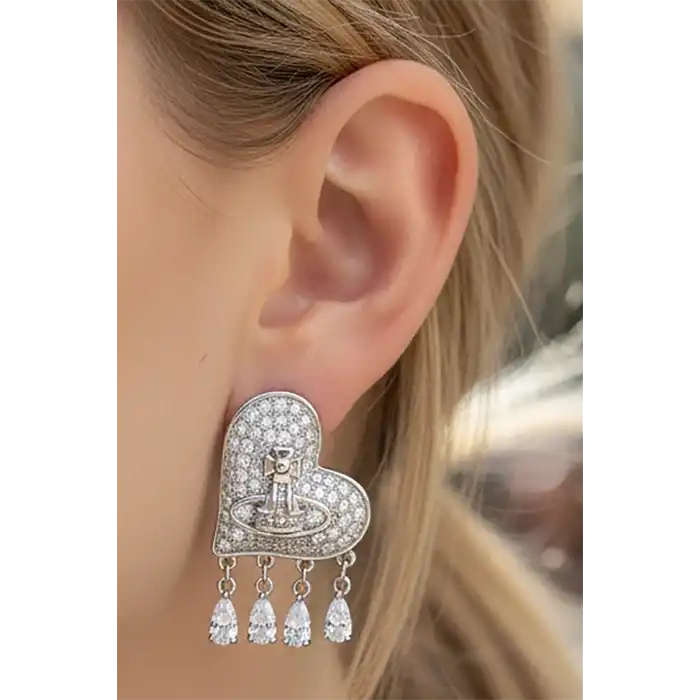 Gümüş Renk Kalp Figürlü Taş Detaylı Küpe (Çift)