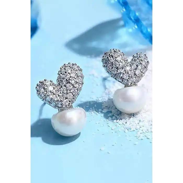 Gümüş Renk Kalp Figürlü Taş Ve İnci Detaylı 14K Altın Kaplama Küpe (Çift)