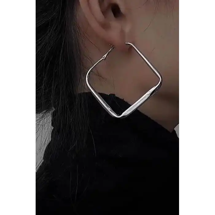 Gümüş Renk Kare Küpe (Çift)