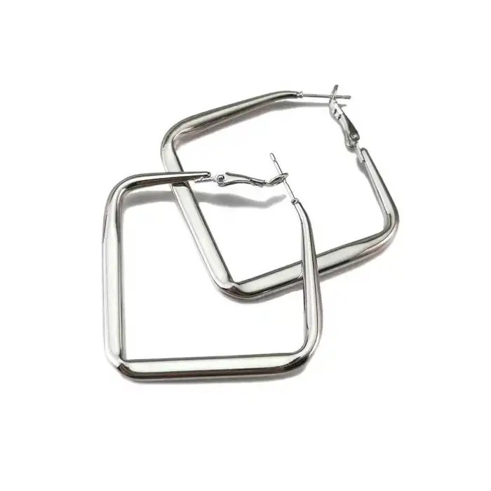 Gümüş Renk Kare Küpe (Çift)