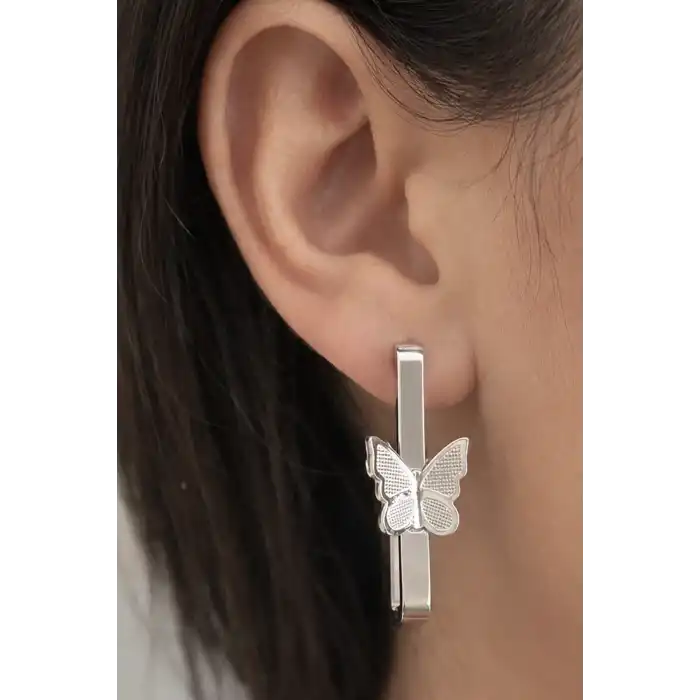 Gümüş Renk Kelebek Detaylı Çelik Küpe (Çift)