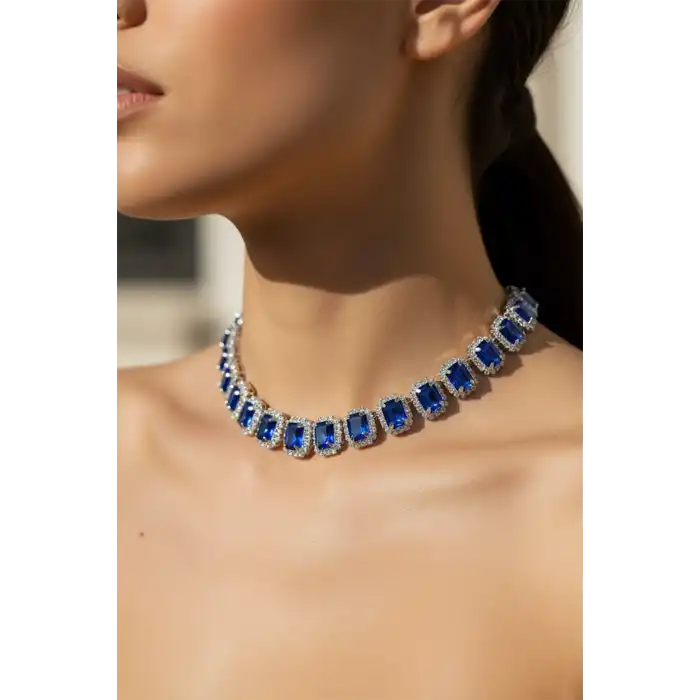 Gümüş Renk Mavi Taş Detaylı Tasarım Abiye Kolye