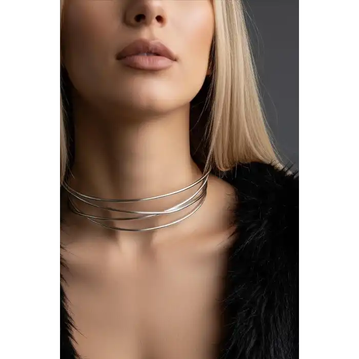 Gümüş Renk Metal Choker Kolye