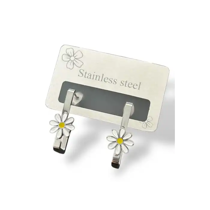 Gümüş Renk Papatya Figürlü Çelik Küpe (Çift)