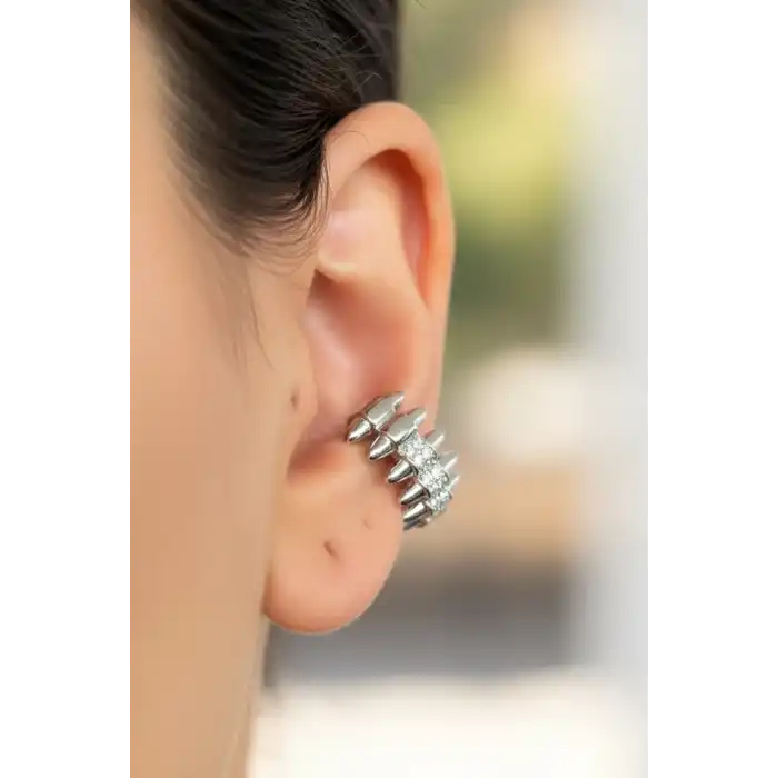 Gümüş Renk Taş Detaylı 14K Altın Kaplama TX Ear Cuff (Tek)