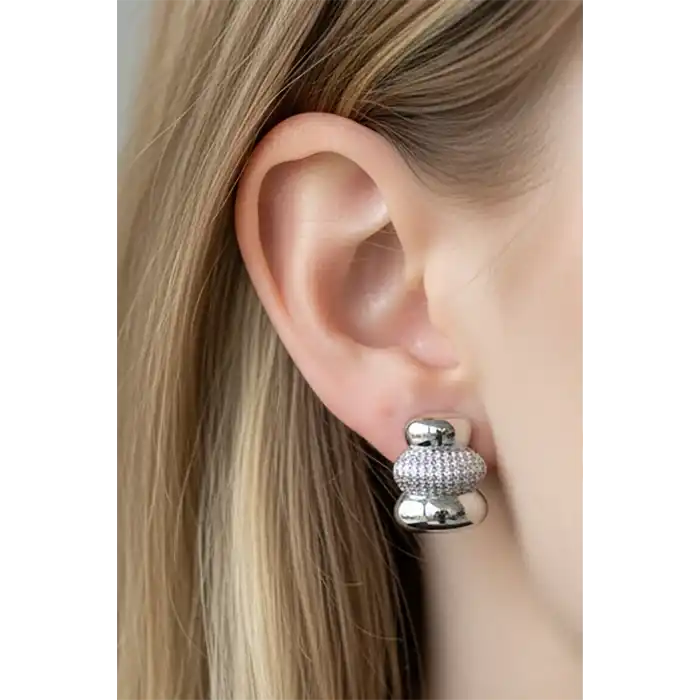 Gümüş Renk Taş Detaylı 14K Altın Kaplama TX Küpe (Çift)