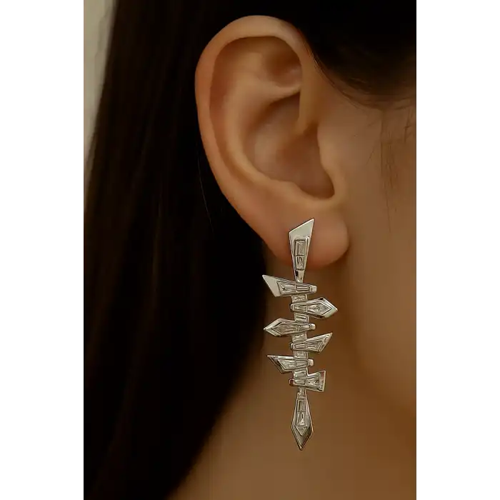 Gümüş Renk Taş Detaylı 14K Altın Kaplama TX Küpe (Çift)