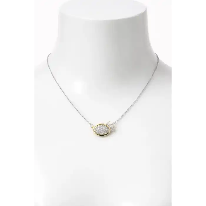 Gümüş Renk Taş Detaylı Çelik Kolye