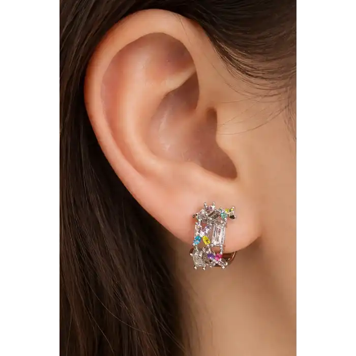 Gümüş Renk Taş Detaylı Çelik Küpe (Çift)