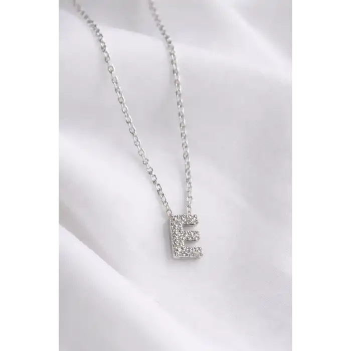 Gümüş Renk Taş Detaylı E Harfli Mini Çelik Kolye