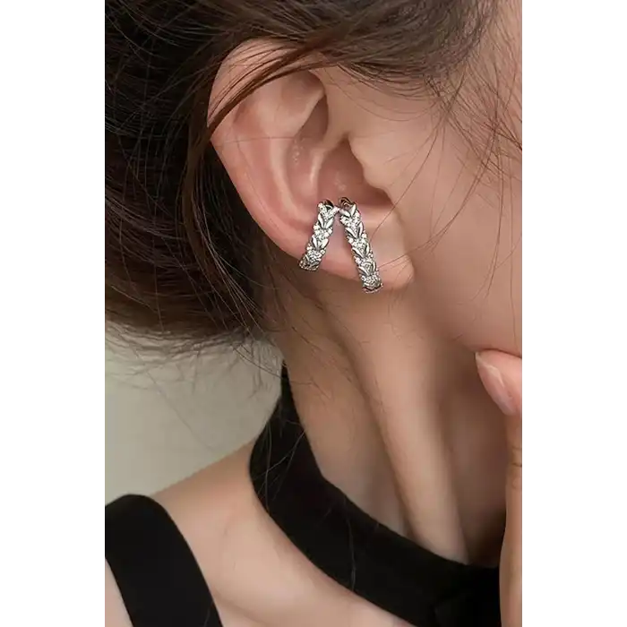 Gümüş Renk Taş Detaylı Ear Cuff (Tek)