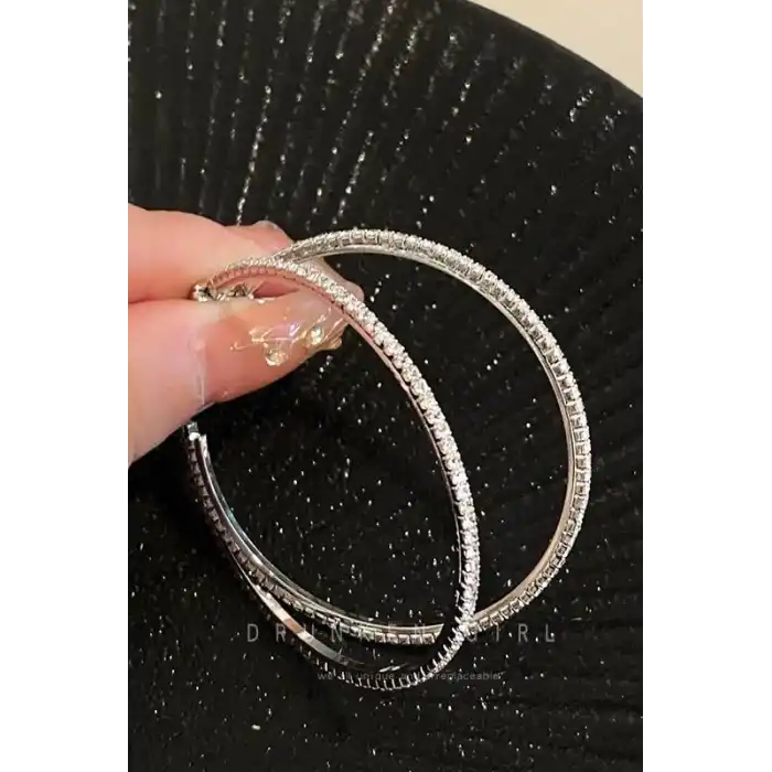 Gümüş Renk Taş Detaylı Halka Küpe (Çift)