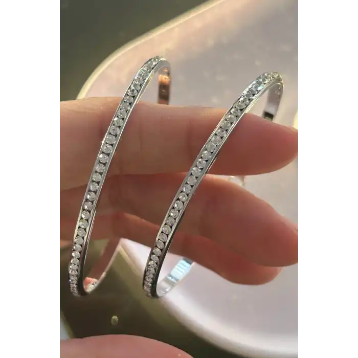 Gümüş Renk Taş Detaylı Halka Küpe (Çift)