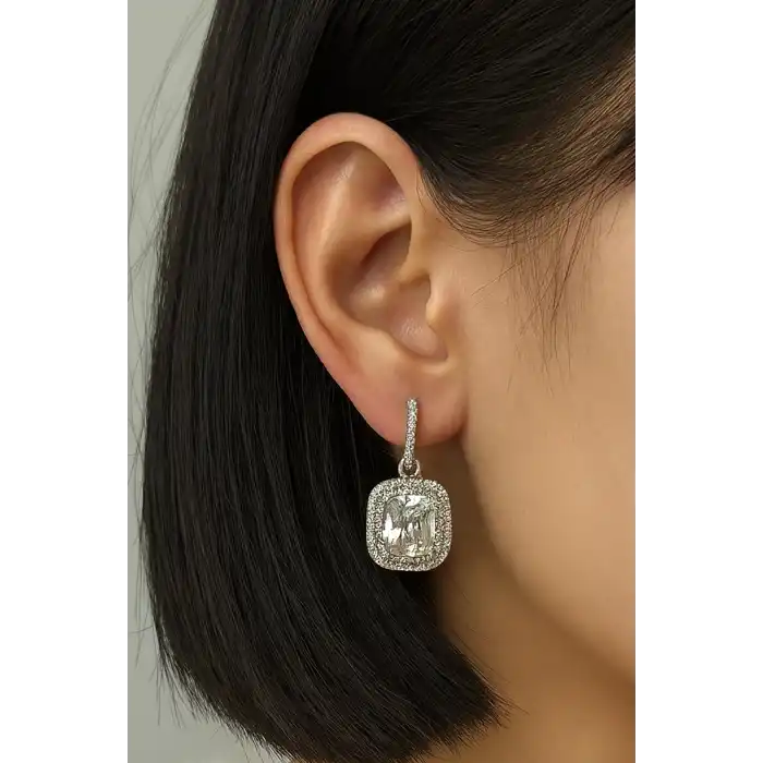 Gümüş Renk Taş Detaylı Küpe (Çift)