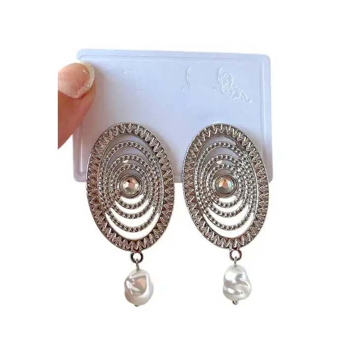 Gümüş Renk Taş Detaylı Küpe (Çift)