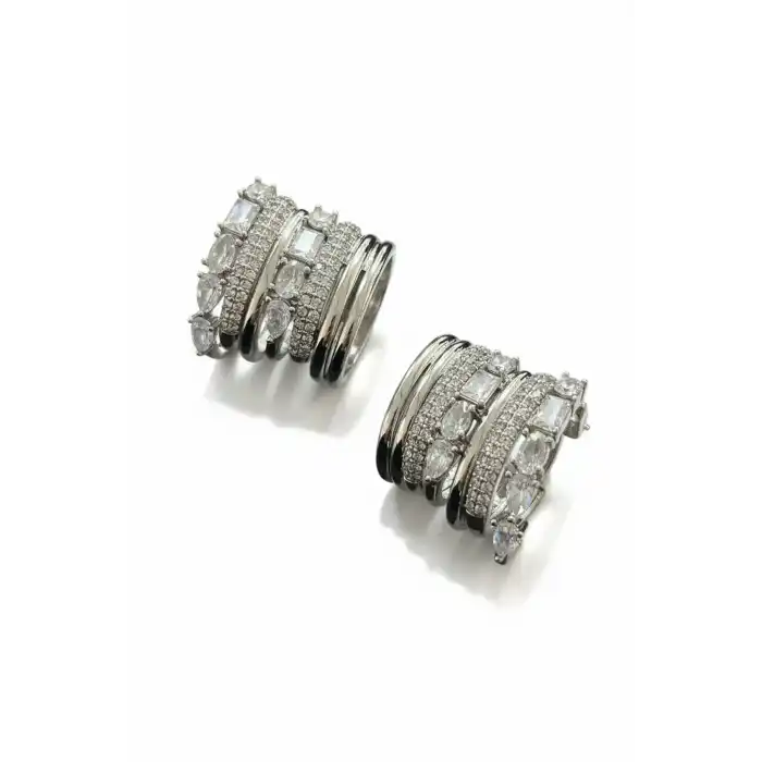 Gümüş Renk Taş Detaylı Küpe (Çift)